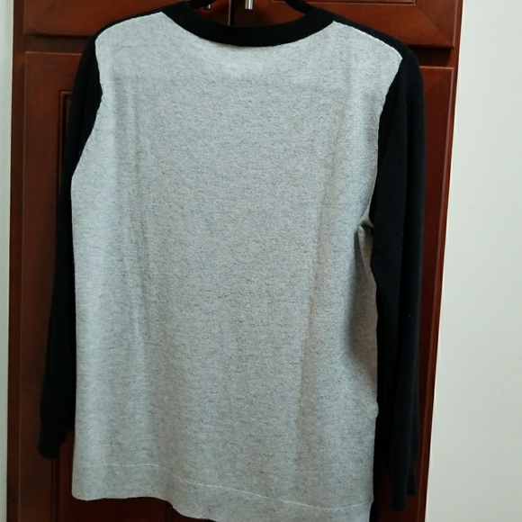 Color Block V-neck Blk/Grey Sweater LP - Picture 2 of 6